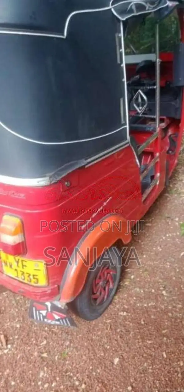 Bajaj 4 Stroke 2010 Three Wheel Brand New