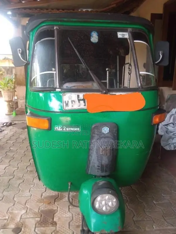 Bajaj 2 Stroke 2004 Three Wheel (Used)