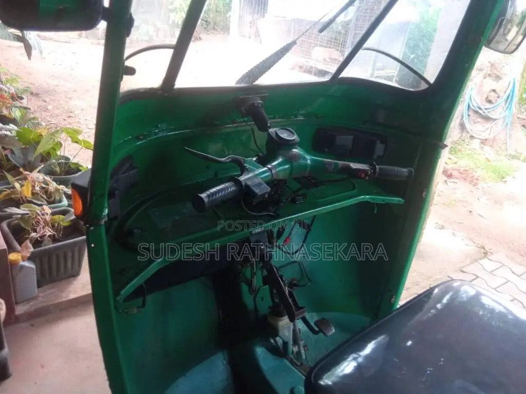 Bajaj 2 Stroke 2004 Three Wheel (Used)