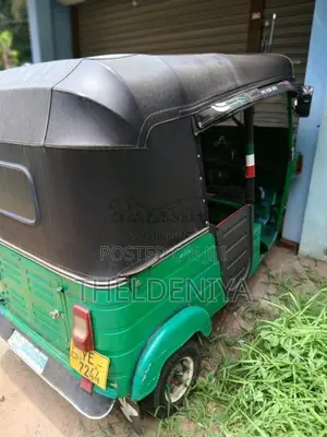 Bajaj RE 205 2010 Three Wheel (Used)