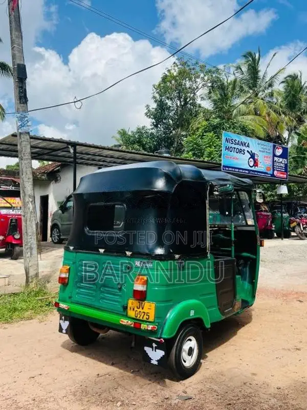 Bajaj 2 stroke 2005 Three Wheel (Used)