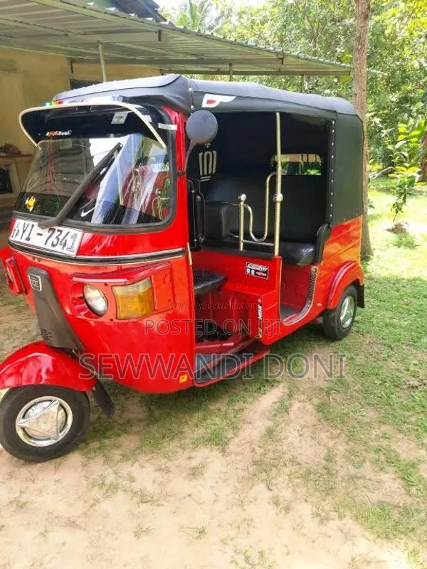 Bajaj RE 205 2011 Three Wheel (Used)