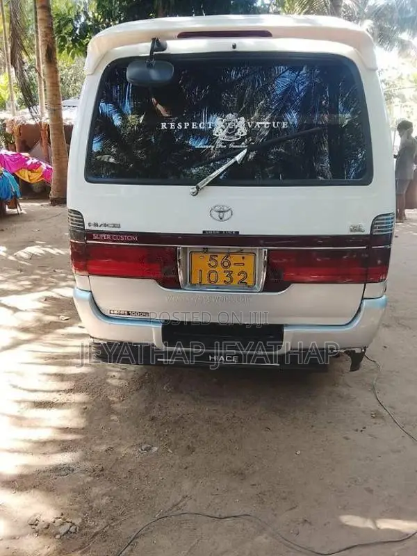 Toyota Dolphin 1989 Van (Used)