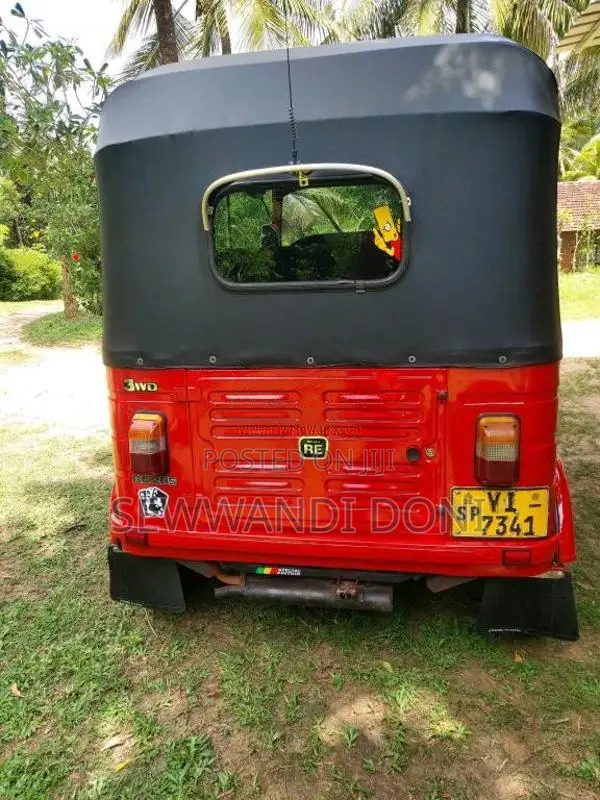 Bajaj RE 205 2011 Three Wheel (Used)