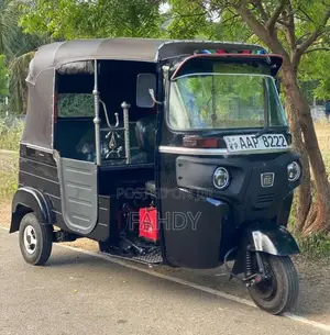 Bajaj 4 Stroke 2014 Three Wheel (Used)