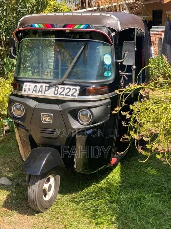 Bajaj 4 Stroke 2014 Three Wheel (Used)
