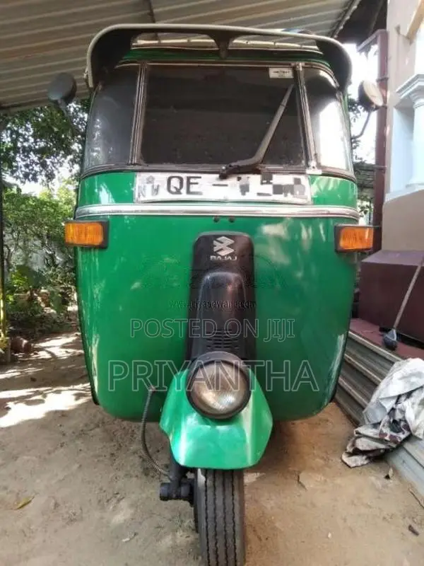 Bajaj 4 Stroke 2006 Three Wheel (Used)