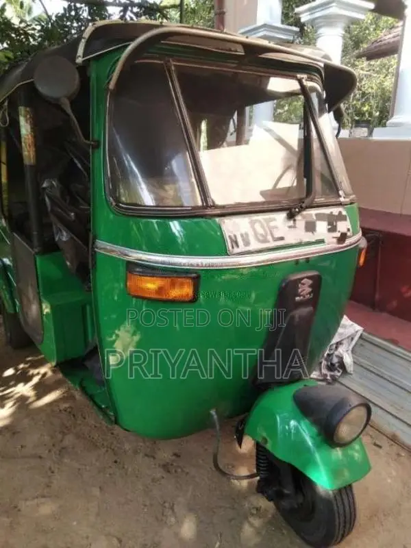 Bajaj 4 Stroke 2006 Three Wheel (Used)