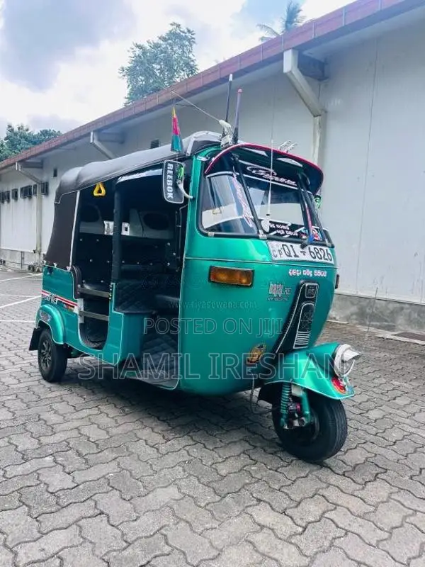 Bajaj 2 Stroke 2006 Three Wheel (Used)