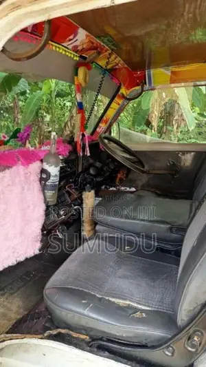 Toyota Lh30 1983 Van (Used)
