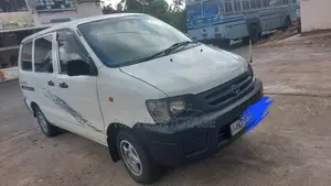 Toyota NOAH KR42 1998 Van (Used)