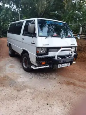 Mitsubishi L300 1985 Van (Used)