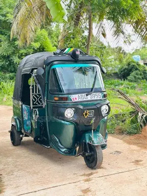 Bajaj RE 2015 Three Wheel (Used)