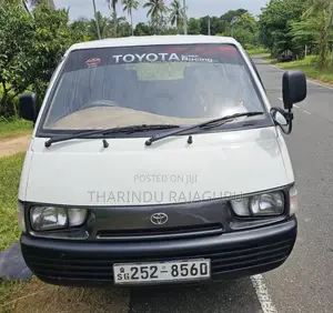 Toyota CR27 1995 Van (Used)