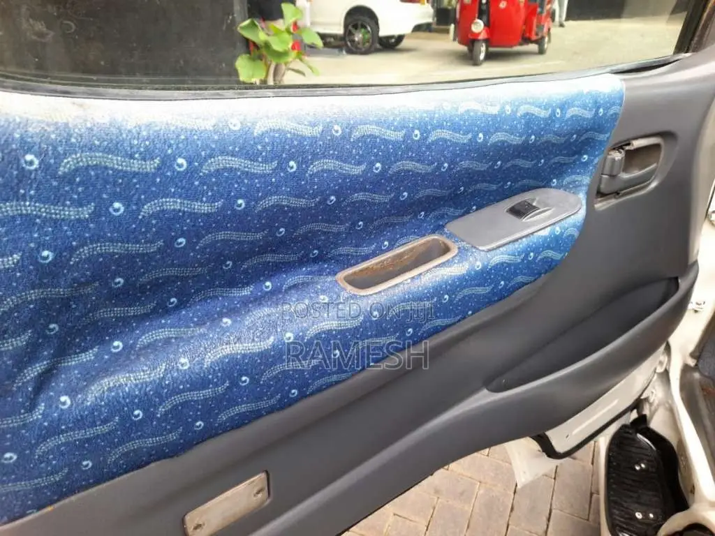 Toyota Dolphin 1991 Van (Used)