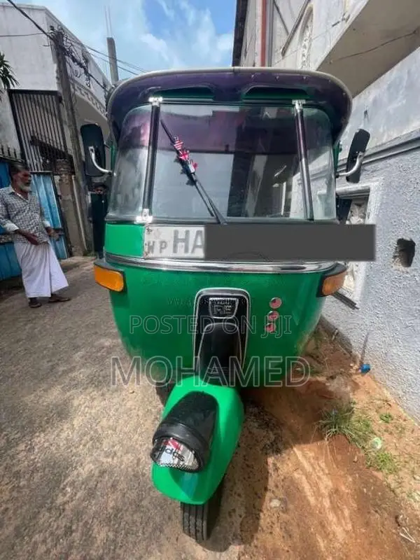 Bajaj RE 2 Stroke 2004 Three Wheel (Used)