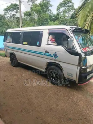 Nissan Caravan 2003 Van (Used)