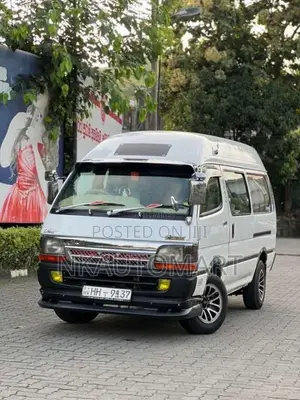 Toyota Dolphin 1998 Van (Used)