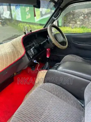 Toyota Dolphin 1998 Van (Used)