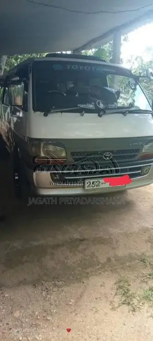 Toyota Dolphin LH113 1995 Van (Used)