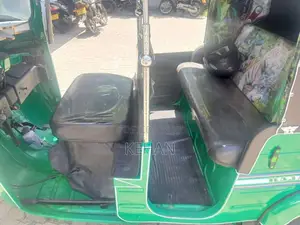 Bajaj RE 205 2011 Three Wheel (Used)