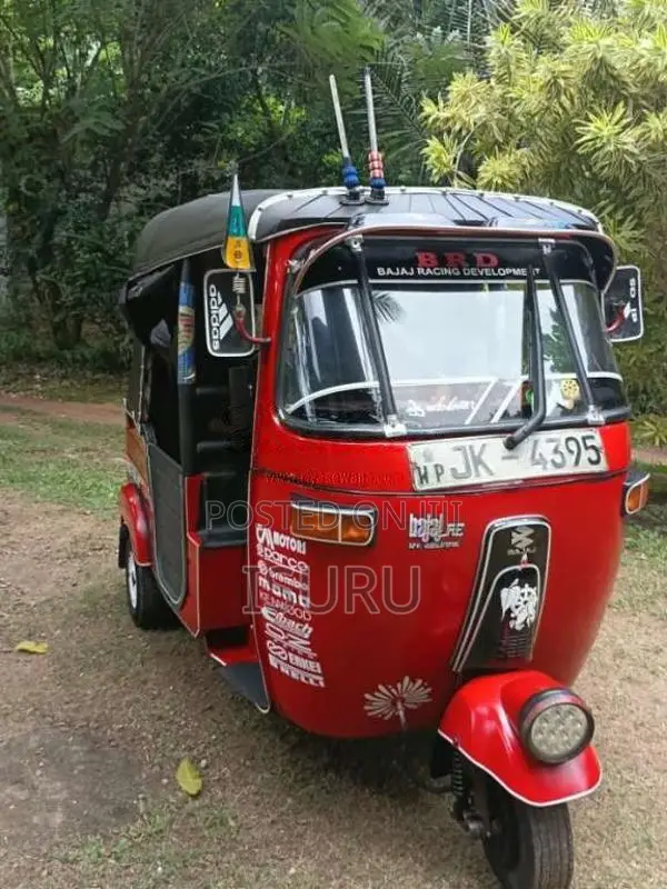 Bajaj RE 2 Stroke 2004 Three Wheel (Used)