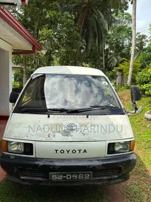 Toyota CR27 1992 Van (Used)