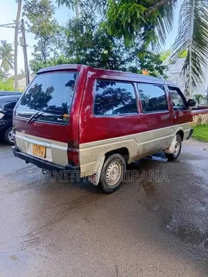 Nissan Largo 1993 Van (Used)