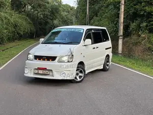 Toyota Noah KR42 2001 Van (Used)