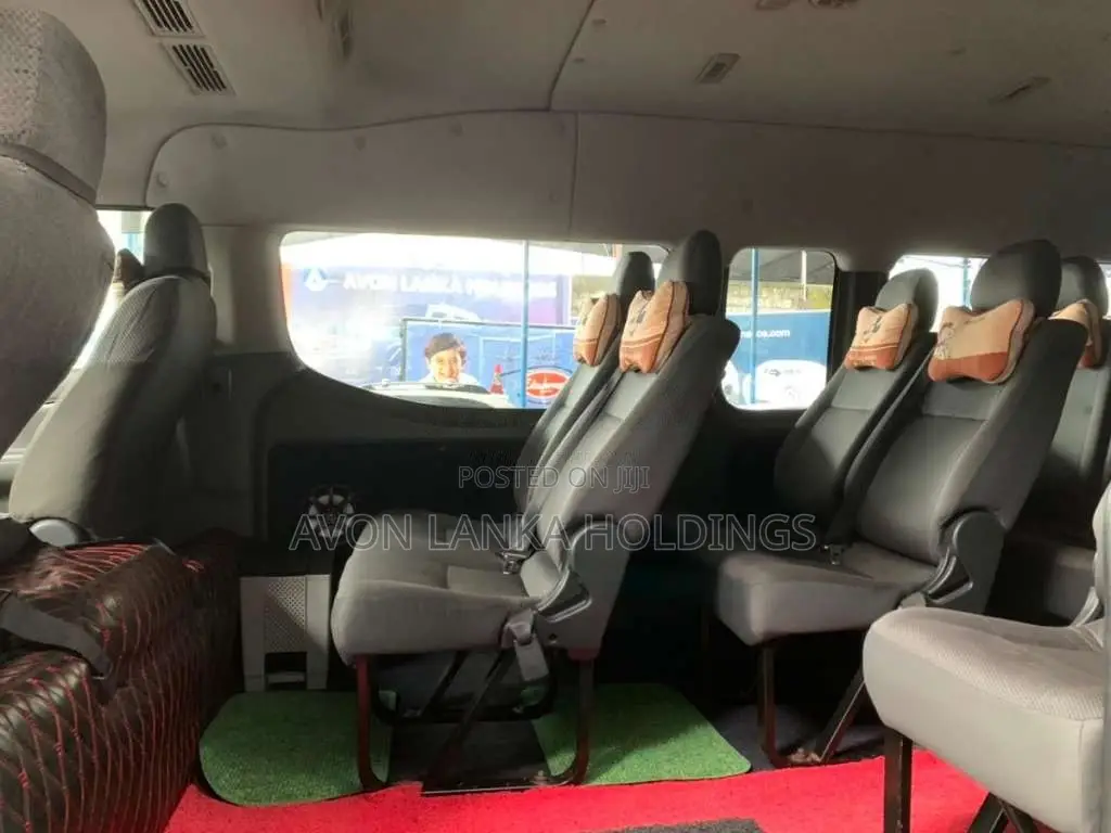Nissan Caravan 2013 Van (Used)