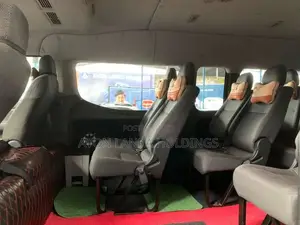 Nissan Caravan 2013 Van (Used)