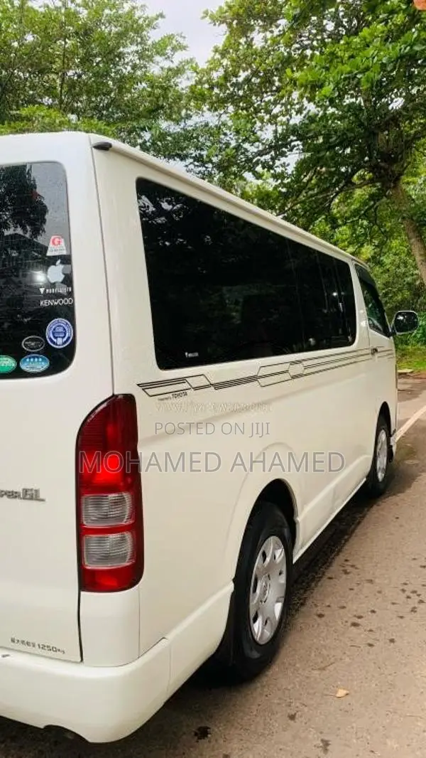 Toyota KDH 2008 Van (Used)