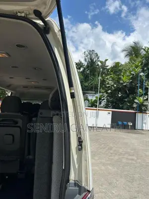 Toyota Kdh 223 High Roof 2015 Van (Used)