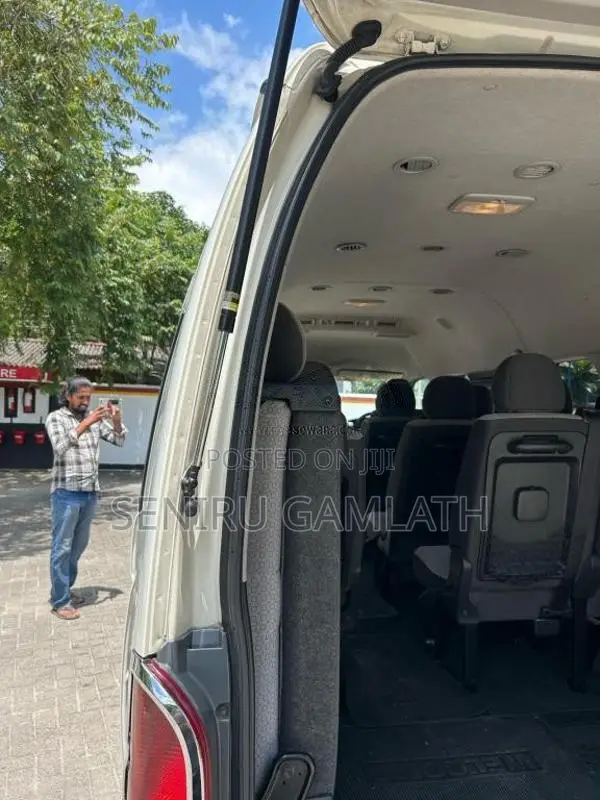 Toyota Kdh 223 High Roof 2015 Van (Used)