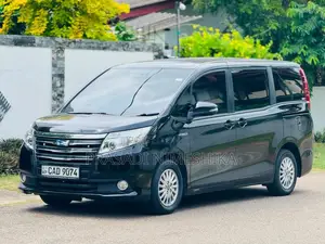 Toyota Voxy 2015 Van (Used)