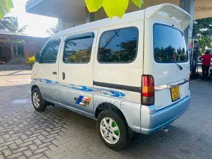 Suzuki Every DA 52 2000 Van (Used)