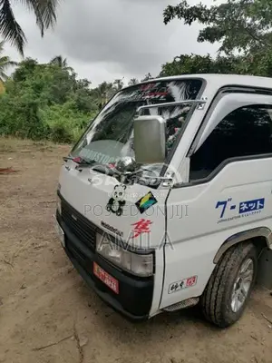 Nissan Caravan 1998 Van (Used)
