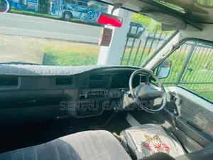 Nissan Caravan 1997 Van (Used)