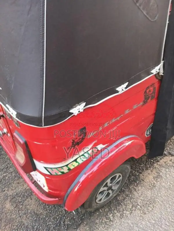 Bajaj RE 1995 Three Wheel (Used)