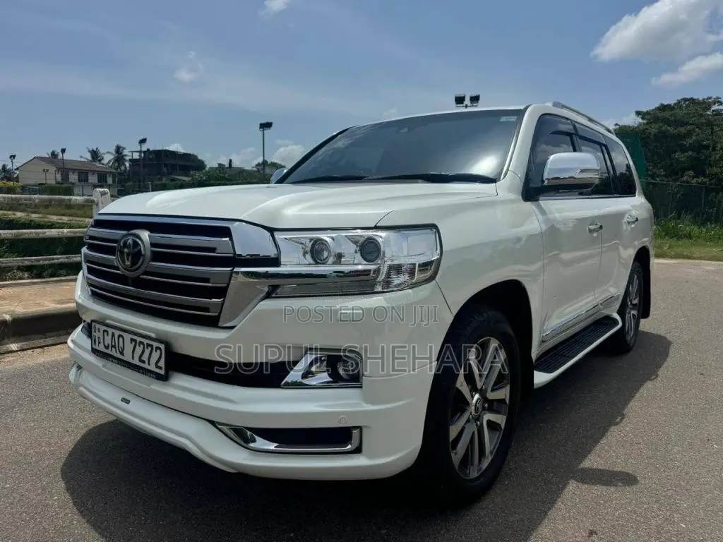 Toyota V8 2016 SUV (Used)