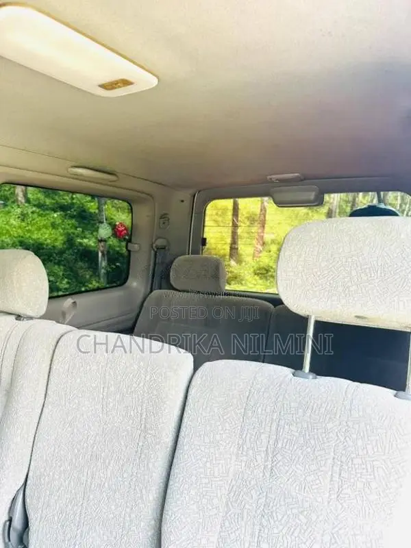 Toyota Noah Kr R2 2002 Van (Used)