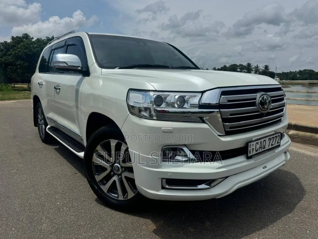 Toyota V8 2016 SUV (Used)