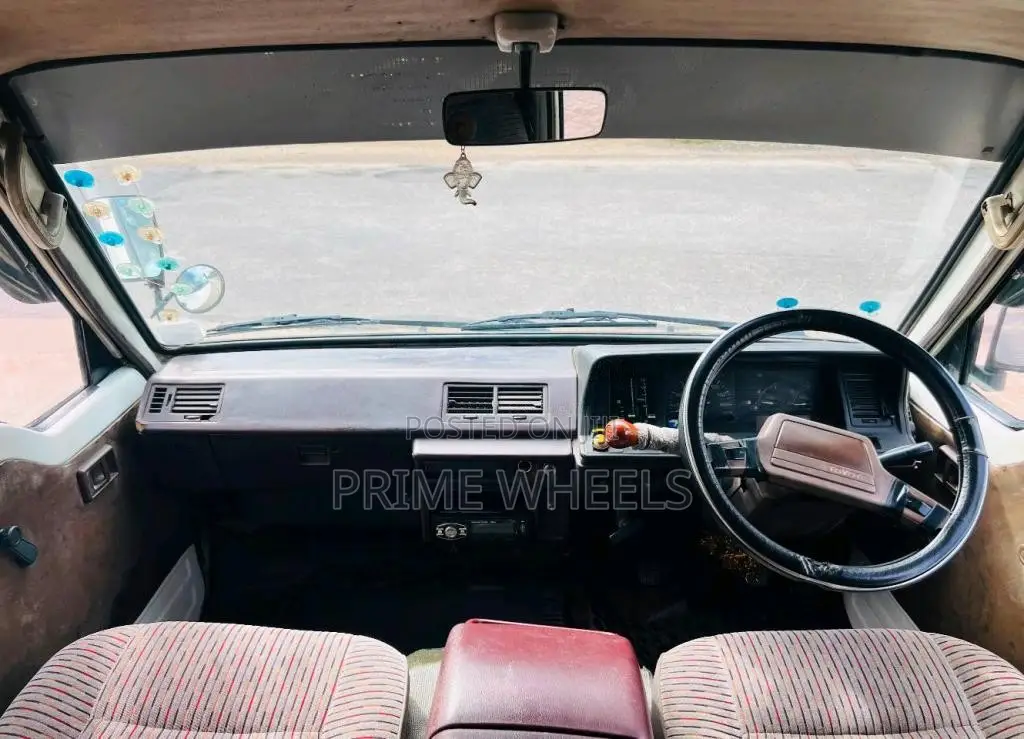 Toyota Shell LH61V Long 1988 Van (Used)
