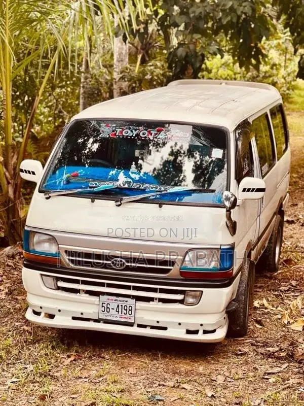 Toyota Dolphin 1991 Van (Used)