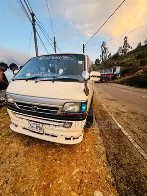 Toyota Dolphin 1991 Van (Used)