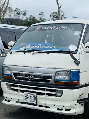 Toyota Dolphin 1991 Van (Used)