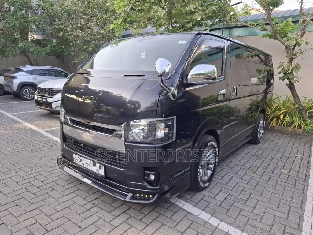 Toyota KDH 2006 Van (Used)