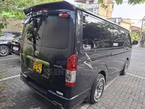 Toyota KDH 2006 Van (Used)