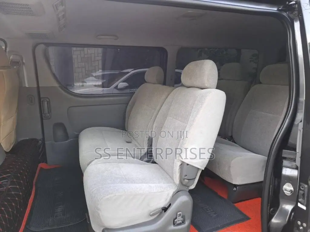 Toyota KDH 2006 Van (Used)