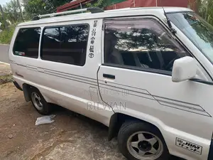 Toyota CR27 1989 Van (Used)